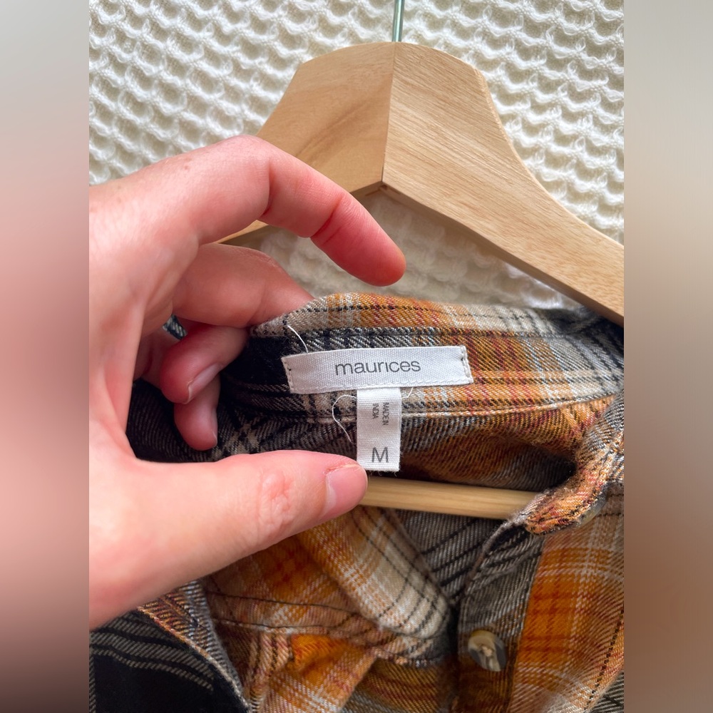 Maurices ~ Black and Orange Flannel ~ M - Picture 7 of 9